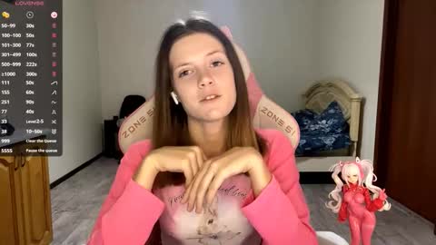 Lucy online show from 09/22/25, 03:14