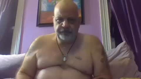 reggie online show from 10/12/25, 07:51