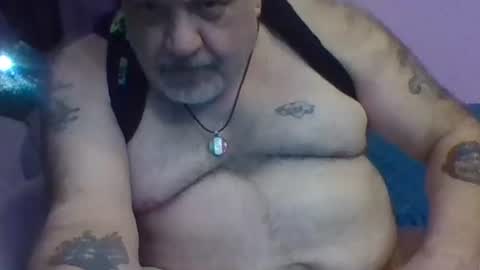 Snapshot of reggieroux chatting on 11/11/25, 03:39 reggie online show from 11/11/25, 03:39