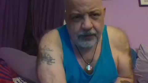 Snapshot of reggieroux chatting on 11/30/25, 11:09 reggie online show from 11/30/25, 11:09