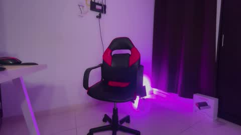 regina_mills_milk online show from 01/09/26, 01:52