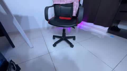 regina_mills_milk online show from 01/15/26, 11:37