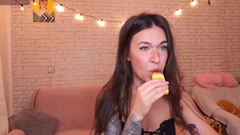 Snapshot of reginahawkinss chatting on 10/09/25, 10:02 ReginaHawkinss online show from 10/09/25, 10:02