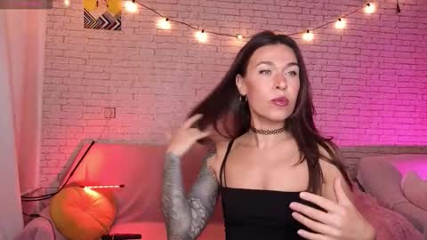 Snapshot of reginahawkinss chatting on 10/22/25, 08:25 ReginaHawkinss online show from 10/22/25, 08:25