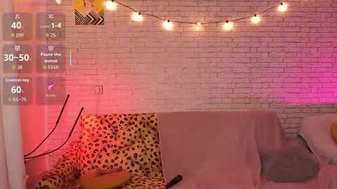 Snapshot of reginahawkinss chatting on 10/29/25, 08:27 ReginaHawkinss online show from 10/29/25, 08:27