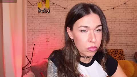 Snapshot of reginahawkinss chatting on 11/04/25, 08:57 ReginaHawkinss online show from 11/04/25, 08:57