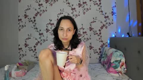 Snapshot of reginamoon12 chatting on 02/12/25, 05:26 Alisa online show from 02/12/25, 05:26