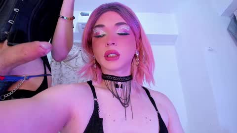 Snapshot of reginarose chatting on 12/11/24, 01:47 reginarose online show from 12/11/24, 01:47