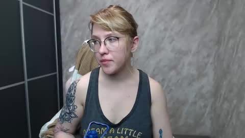 Regina online show from 02/15/25, 04:34