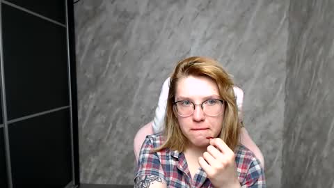 Regina online show from 03/09/25, 02:39