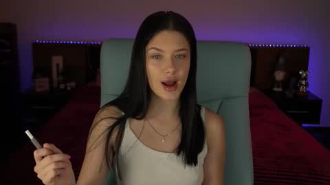 Snapshot of reginawine chatting on 10/31/25, 06:09 ReginaWine online show from 10/31/25, 06:09