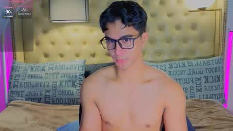 Snapshot of reidalert69 chatting on 11/18/25, 01:22 reidalert69 online show from 11/18/25, 01:22