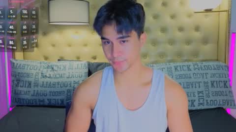 Snapshot of reidalert69 chatting on 11/22/25, 01:37 reidalert69 online show from 11/22/25, 01:37