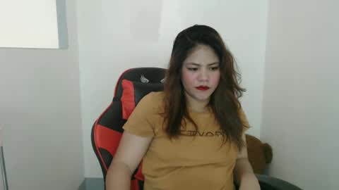 Snapshot of reign2525 chatting on 03/03/25, 08:27 reign2525 online show from 03/03/25, 08:27