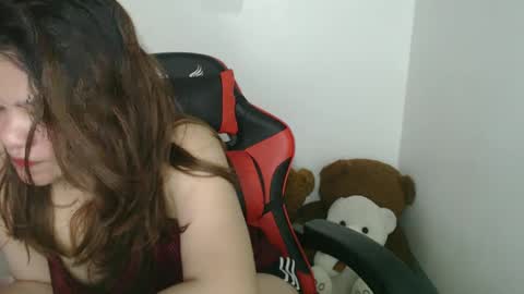 Snapshot of reign2525 chatting on 03/05/25, 03:51 reign2525 online show from 03/05/25, 03:51