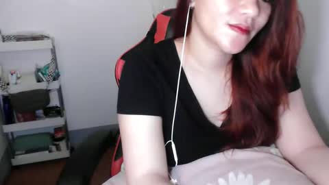 Snapshot of reign2525 chatting on 09/08/25, 04:39 reign2525 online show from 09/08/25, 04:39