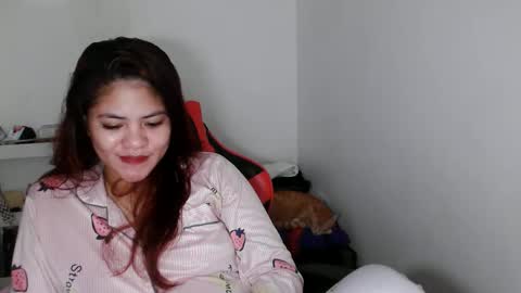 Snapshot of reign2525 chatting on 09/22/25, 02:08 reign2525 online show from 09/22/25, 02:08