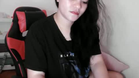 Snapshot of reign2525 chatting on 11/15/25, 08:55 reign2525 online show from 11/15/25, 08:55