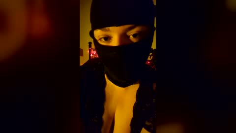 Snapshot of reignesombre chatting on 04/27/26, 09:24 reignesombre online show from 04/27/26, 09:24