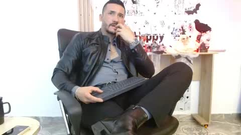   REIKO  online show from 10/27/25, 02:43