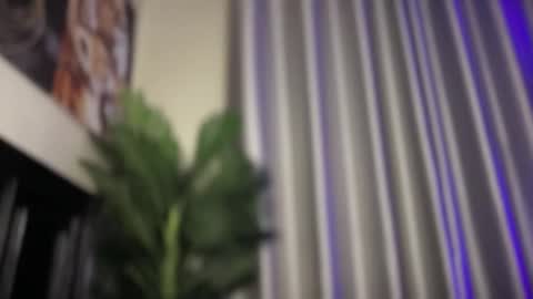 Snapshot of reina77xo chatting on 05/20/26, 01:23 reina77xo online show from 05/20/26, 01:23