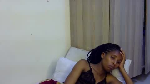 Snapshot of rellings_maya chatting on 01/07/25, 10:52 rellings-maya online show from 01/07/25, 10:52