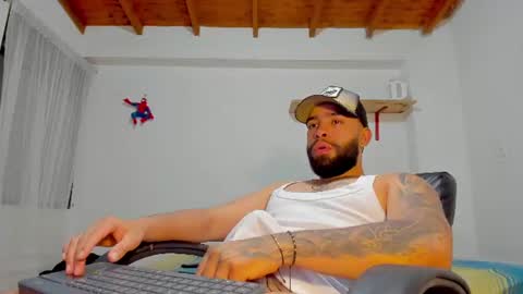 Snapshot of remy_sten chatting on 06/10/26, 01:39 Rmy Steen online show from 06/10/26, 01:39