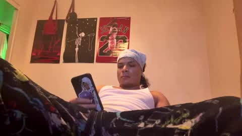 PRETTY BAMBY online show from 03/12/25, 09:23