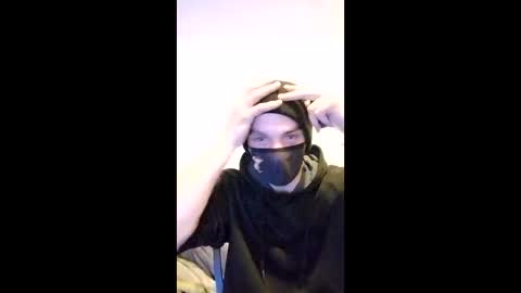 Snapshot of remycouture chatting on 12/21/25, 05:47 remycouture online show from 12/21/25, 05:47