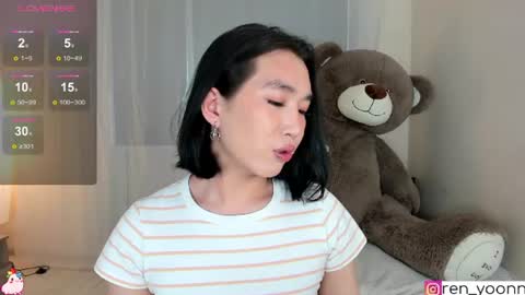 Snapshot of ren_yoonn chatting on 06/22/26, 07:05 Ren online show from 06/22/26, 07:05