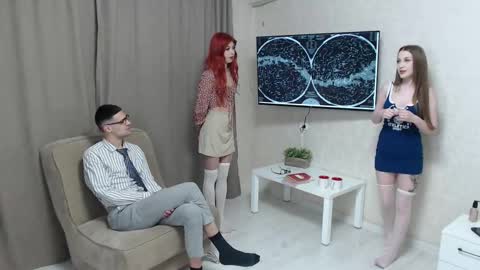 Snapshot of renae_tom chatting on 03/06/25, 06:37 Renae Tom online show from 03/06/25, 06:37