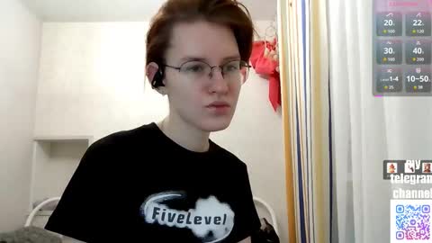 Snapshot of renaeblaski chatting on 02/04/26, 05:30 Claire online show from 02/04/26, 05:30