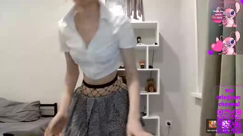 Snapshot of renaeblaski chatting on 02/22/26, 05:22 Claire online show from 02/22/26, 05:22