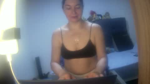 Snapshot of renata_hot1 chatting on 11/18/25, 10:25 renata_hot1 online show from 11/18/25, 10:25
