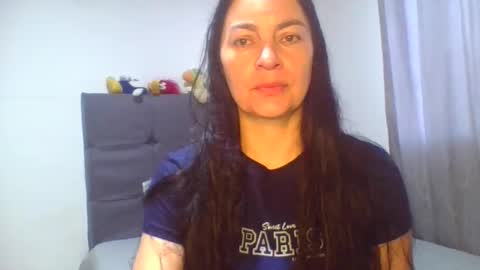 Snapshot of renata_hot1 chatting on 04/24/26, 10:23 renata_hot1 online show from 04/24/26, 10:23