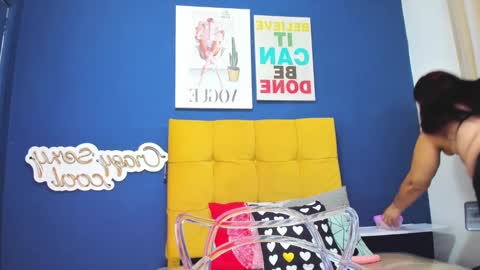 renata_milf_ online show from 02/06/25, 11:43