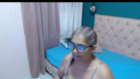 renata_milf_ online show from 10/21/25, 11:44