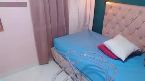 renata_milf_ online show from 10/27/25, 11:47