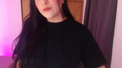 Snapshot of renata_ruiz chatting on 02/07/26, 03:54 online show from 02/07/26, 03:54