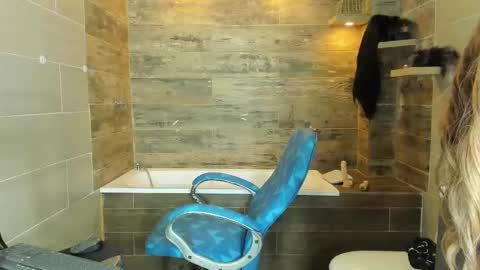 Snapshot of renata_venuss chatting on 10/01/25, 10:16 Renata Venuss online show from 10/01/25, 10:16