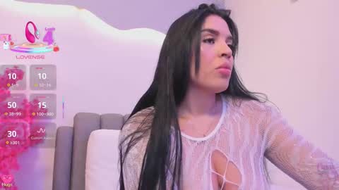 Snapshot of renatajhonson chatting on 01/14/26, 04:51 Renata online show from 01/14/26, 04:51