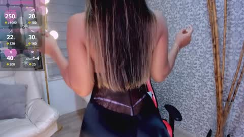 Renata Reyes online show from 02/08/25, 01:11