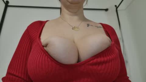 Renatta online show from 02/24/25, 04:27