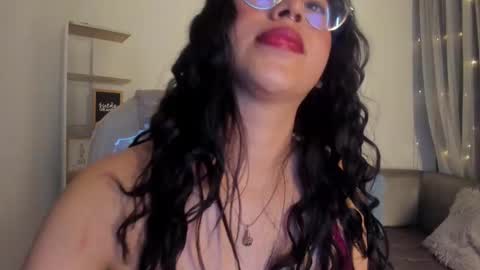 Snapshot of renaxi_smith chatting on 02/21/25, 11:10 renaxi_smith online show from 02/21/25, 11:10