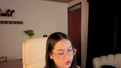 Snapshot of renaxi_smith chatting on 10/19/25, 07:58 renaxi_smith online show from 10/19/25, 07:58