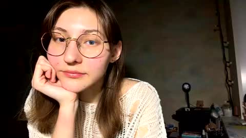 Mia online show from 02/06/26, 06:44