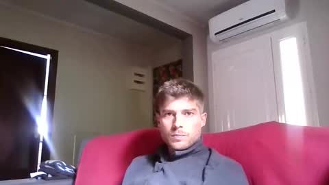 Snapshot of rendildo chatting on 05/12/26, 01:52 rendildo online show from 05/12/26, 01:52