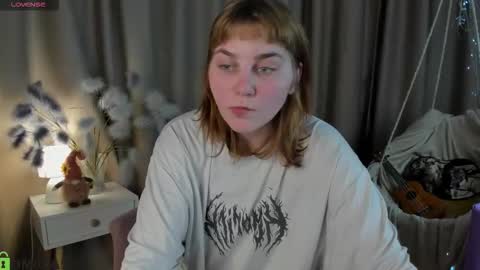 rene_shine online show from 10/29/25, 10:28