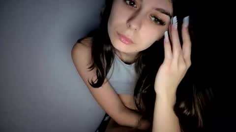 renee_loah online show from 11/07/25, 10:21
