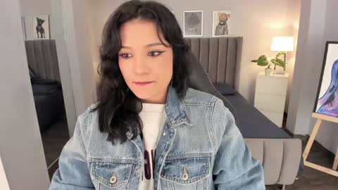 Snapshot of renee_shelby_ chatting on 12/02/24, 11:07 Renee Shelby online show from 12/02/24, 11:07